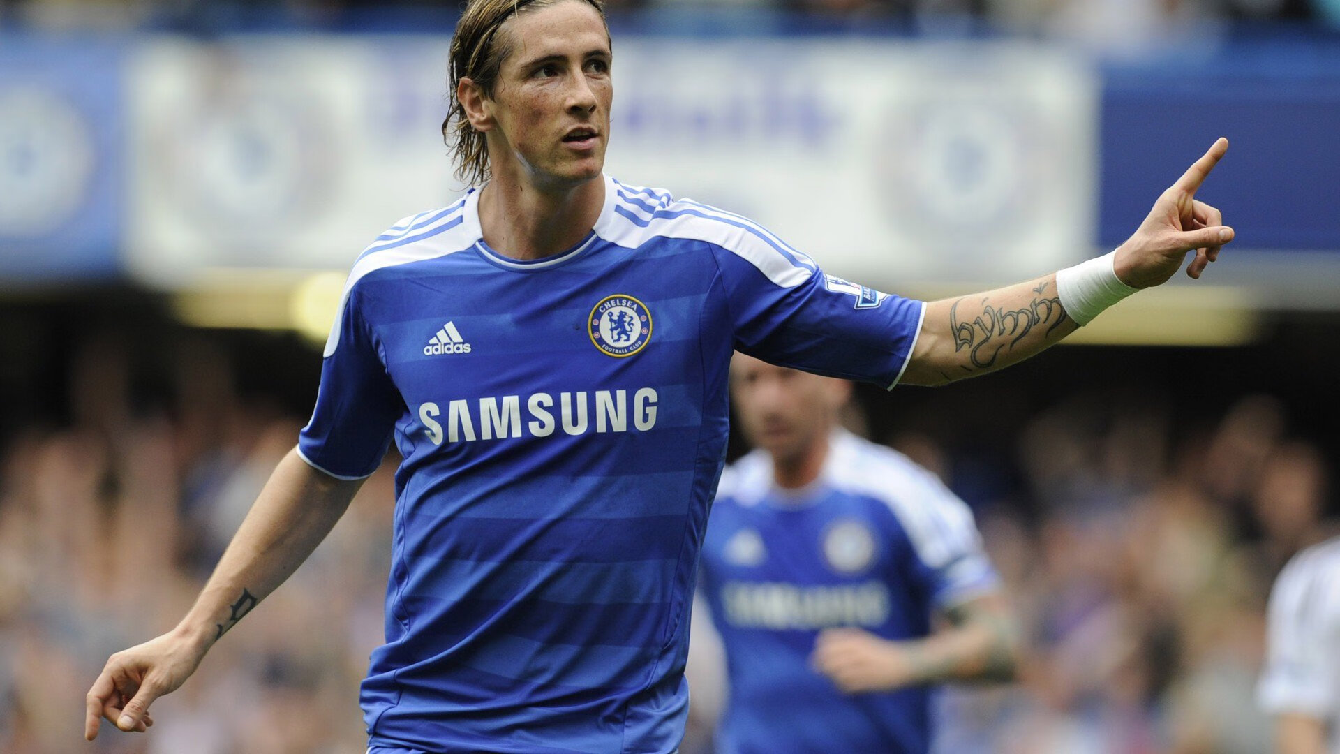 开云体育世界杯-卢卡库惊艳四座，英格兰加时取胜毕尔巴鄂，一场关于身份的绿茵战争