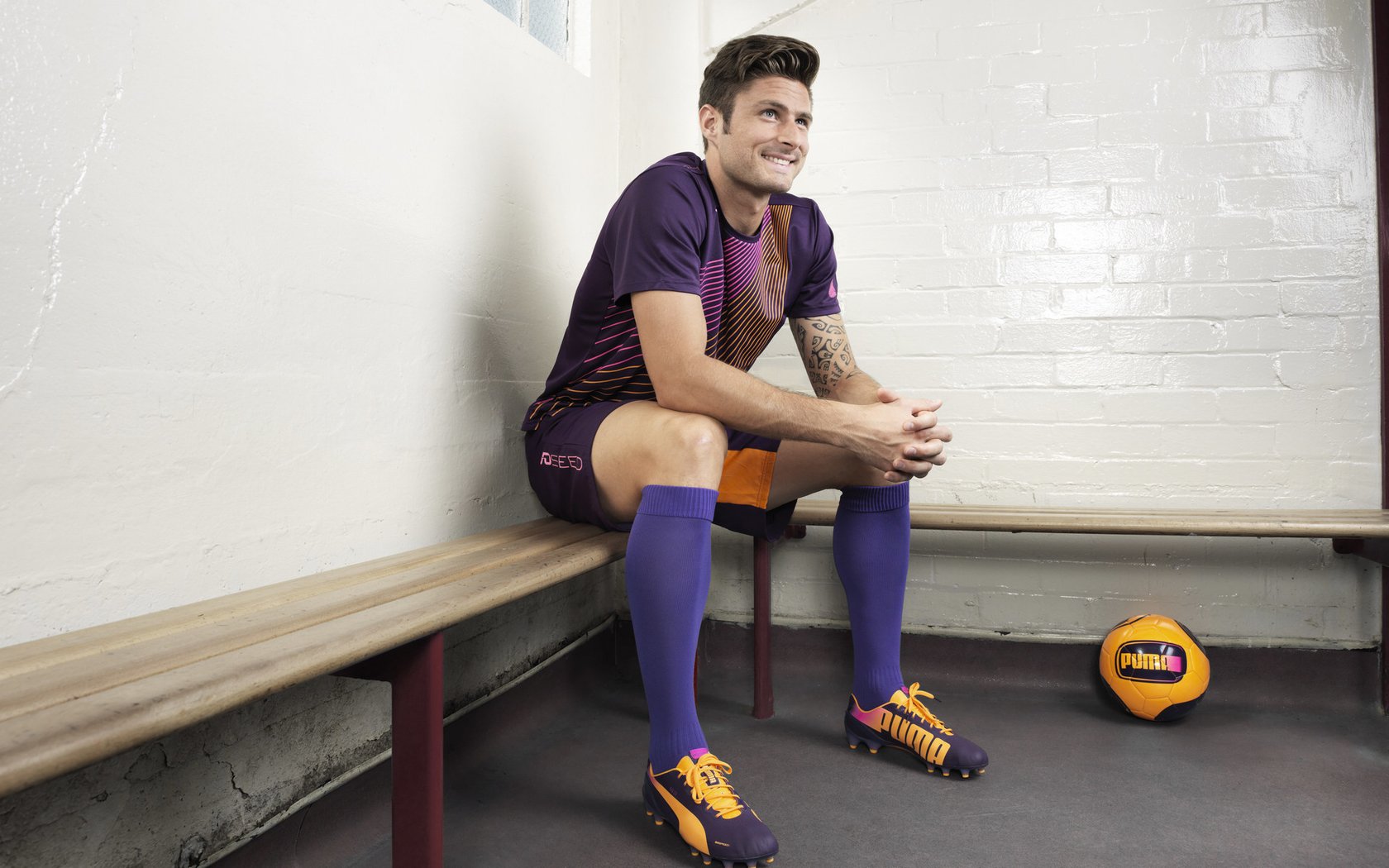 哥斯达黎加风暴冲垮黄色潜水艇，劳塔罗一锤定音诠释何为关键先生